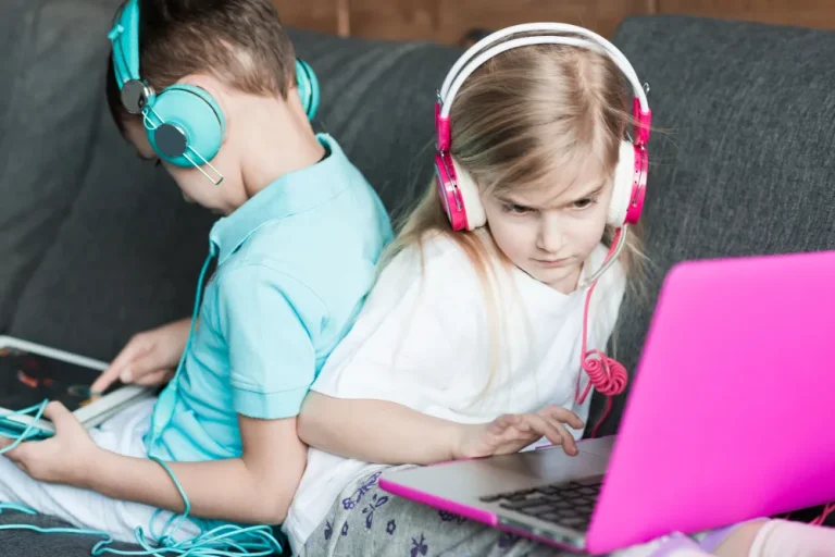 Bildschirmzeit bei Kindern